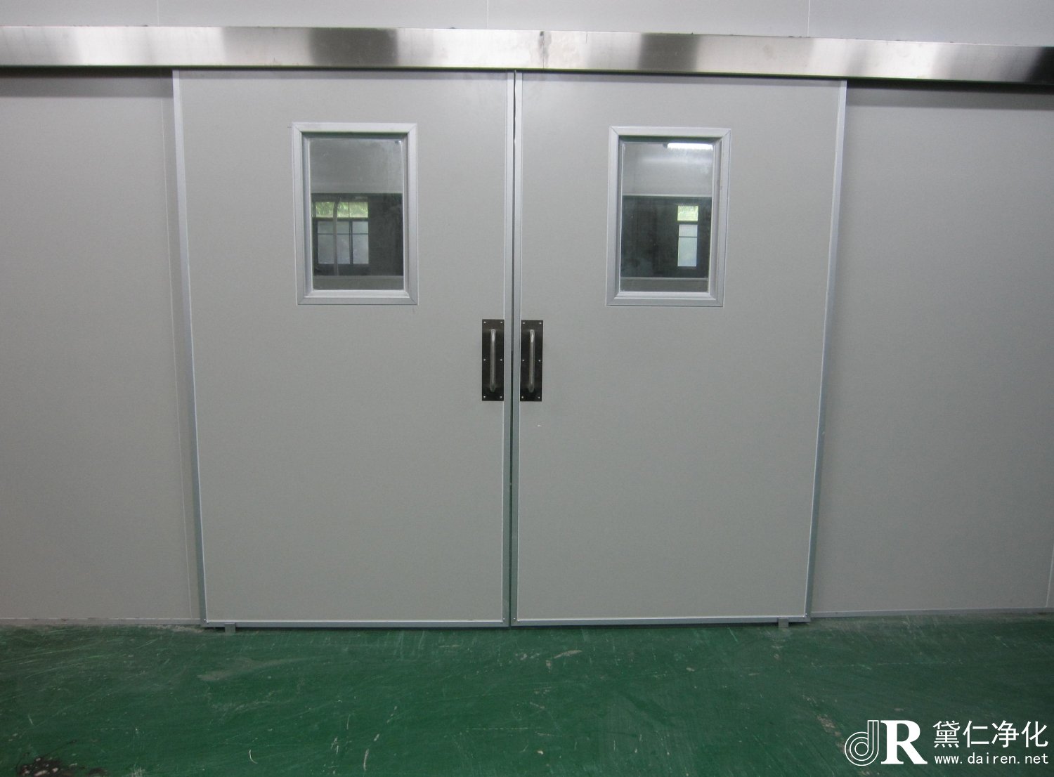 十萬級潔凈車間是否需要安裝高效過濾器?